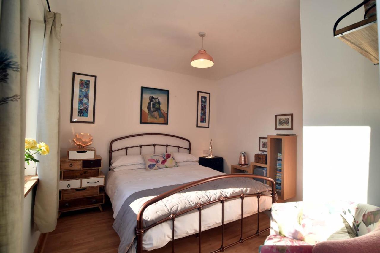 Skye Photo Centre Bed & Breakfast Camastianavaig Exterior photo