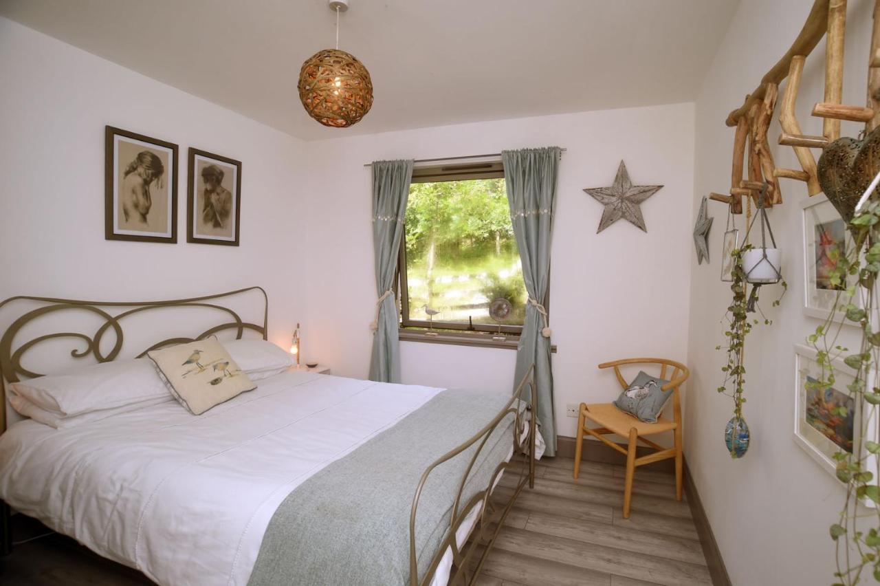 Skye Photo Centre Bed & Breakfast Camastianavaig Exterior photo